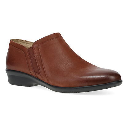 Dansko Women's Cheryl Low Ankle Bootie Russet Burnished Nubuck - 10500530200