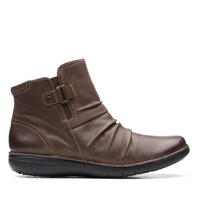 Clarks Women's Un Loop Top Ankle Boot Dark Brown - 26168662
